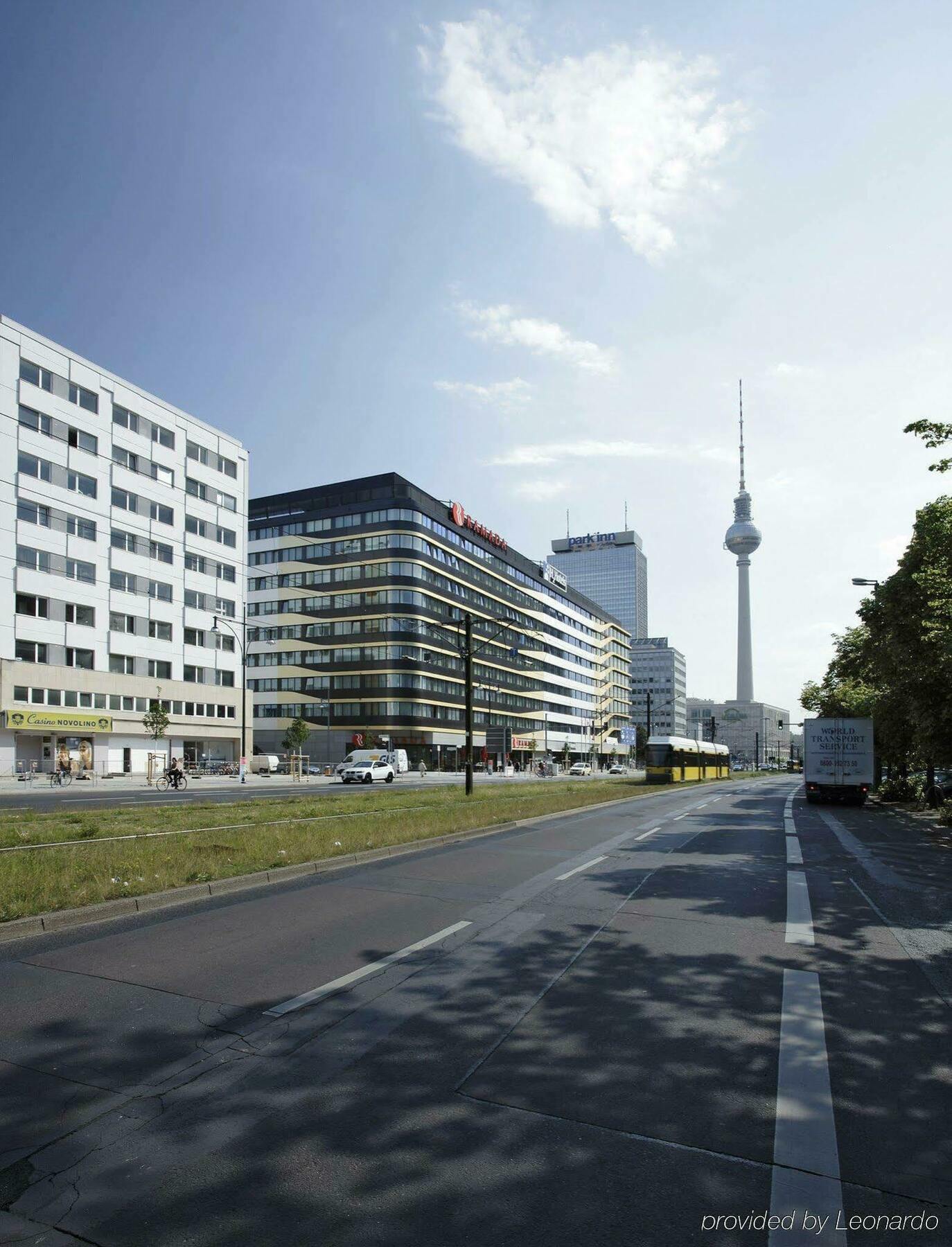 H4 Hotel Berlin Alexanderplatz Экстерьер фото
